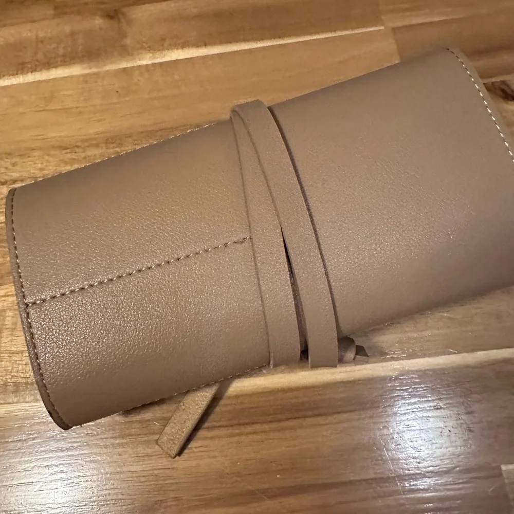 Brouk & Co Travel Power Bank Roll, NEW